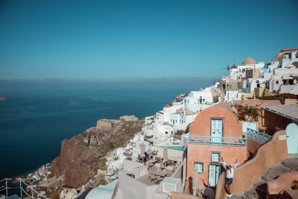 Santorini Top Amazing Experiences you shouldn't miss | Oia Streets