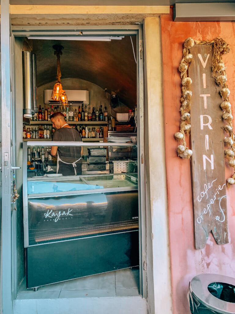 Santorini Top Best Restaurants |Vitrin Cafe & Creperie